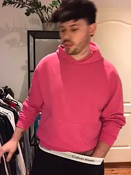 Snapshot of gayboooy_nrw chatting on 12/19/25, 02:13 gayboooy nrw online show from 12/19/25, 02:13