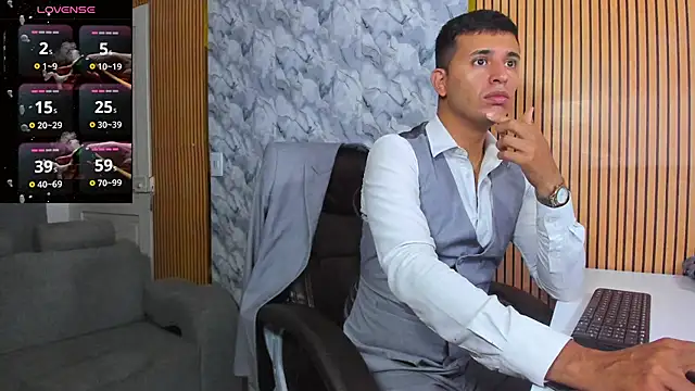 Hideintheoffice online show from 01/07/26, 12:24