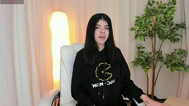 Maddy bennet online show from 03/11/25, 04:32