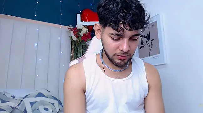 Snapshot of Samir_bear chatting on 02/28/25, 12:20 Samir bear online show from 02/28/25, 12:20