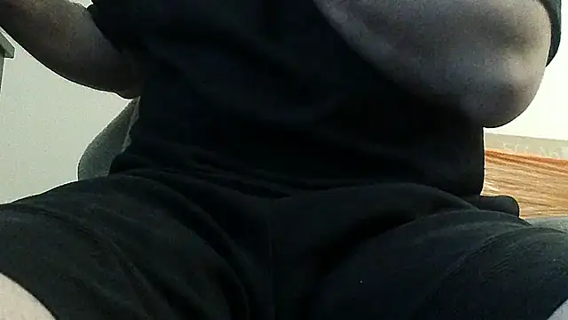 teek1234 1 online show from 03/15/25, 04:24