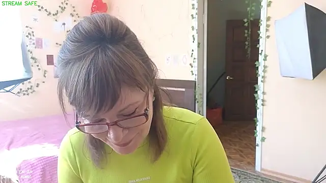 Miss Moren online show from 06/27/26, 05:23
