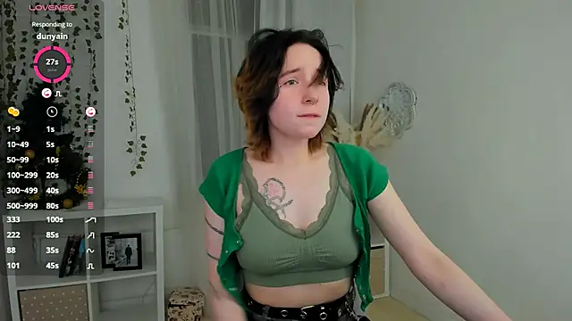 Snapshot of lilithlunna chatting on 12/31/24, 02:29 lilithlunna online show from 12/31/24, 02:29