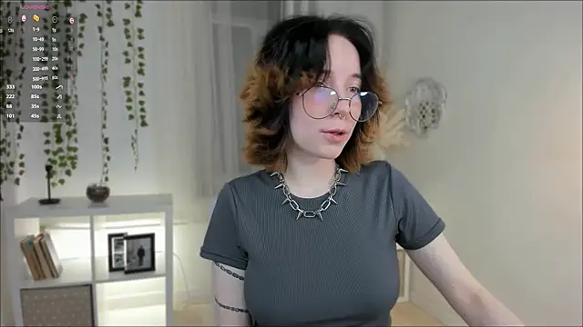 Snapshot of lilithlunna chatting on 01/15/25, 03:33 lilithlunna online show from 01/15/25, 03:33