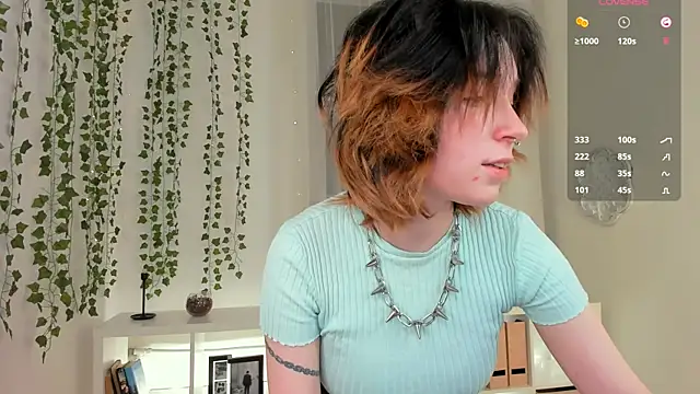 Snapshot of lilithlunna chatting on 01/21/25, 05:20 lilithlunna online show from 01/21/25, 05:20