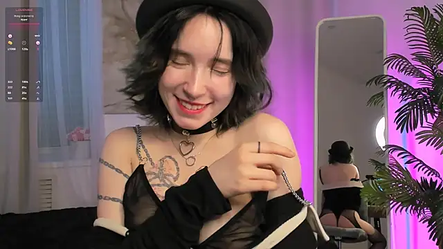 Snapshot of lilithlunna chatting on 02/02/25, 01:45 lilithlunna online show from 02/02/25, 01:45