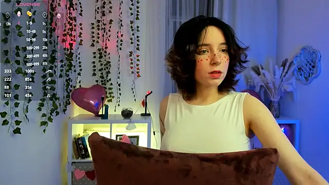 Snapshot of lilithlunna chatting on 02/15/25, 09:59 lilithlunna online show from 02/15/25, 09:59