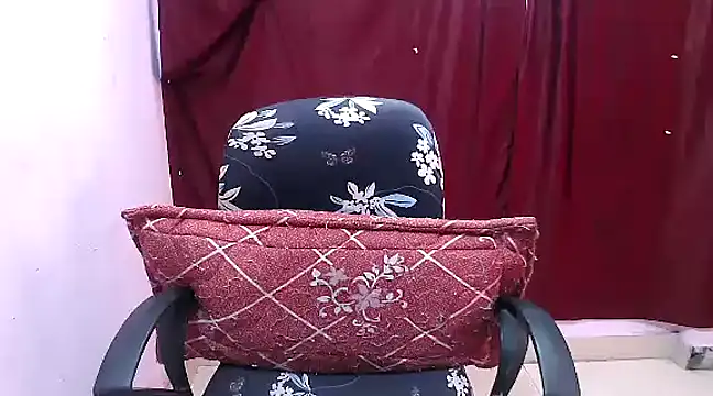 Snapshot of Liza-rani chatting on 01/22/25, 09:02 Liza-rani online show from 01/22/25, 09:02