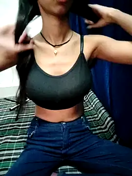 Snapshot of Liza-rani chatting on 01/25/25, 12:05 Liza-rani online show from 01/25/25, 12:05