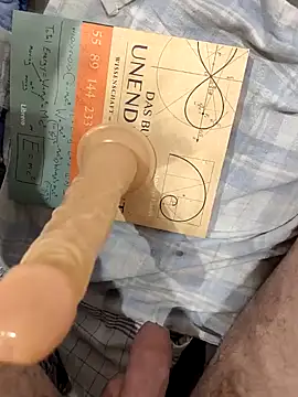 Snapshot of LeoSubLifestyle4You chatting on 01/02/25, 03:40 LeoSubLifestyle4You online show from 01/02/25, 03:40