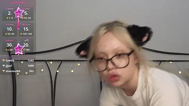 ellieblondy online show from 12/23/24, 06:55