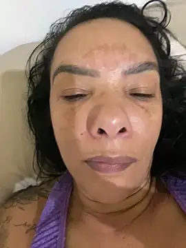 briannaa557 online show from 01/10/25, 09:44