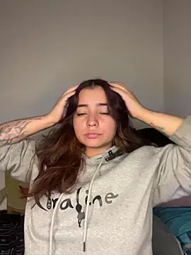 Snapshot of Ema_kraus chatting on 02/25/26, 02:54 Ema kraus online show from 02/25/26, 02:54