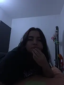 Snapshot of Ema_kraus chatting on 03/03/26, 01:23 Ema kraus online show from 03/03/26, 01:23