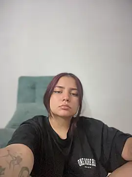 Ema kraus online show from 04/26/26, 01:25