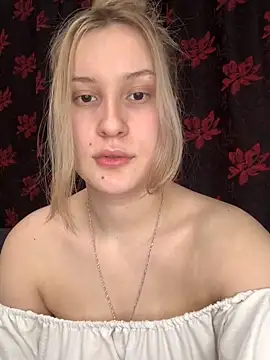 Snapshot of Sweet_white_chocolate chatting on 01/02/25, 07:29 Sweet white chocolate online show from 01/02/25, 07:29