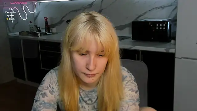 Sweet white chocolate online show from 04/13/26, 07:36