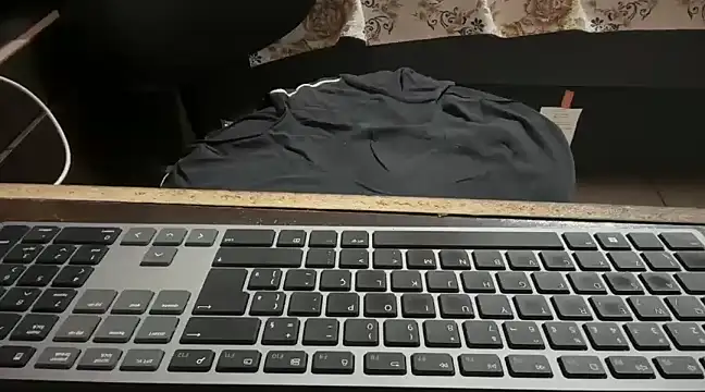 leugimserver online show from 02/04/25, 03:33