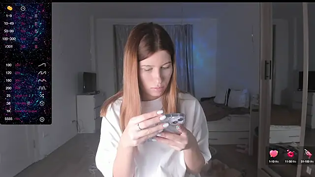 Snapshot of Agnes_Allenn chatting on 12/27/24, 07:03 Agnes Allenn online show from 12/27/24, 07:03