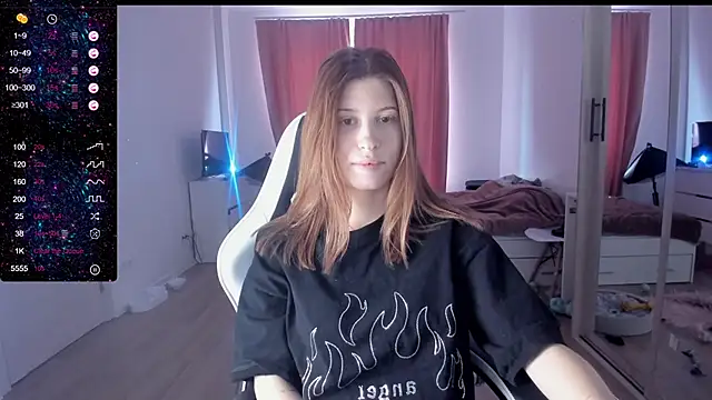 Snapshot of Agnes_Allenn chatting on 02/19/25, 10:56 Agnes Allenn online show from 02/19/25, 10:56