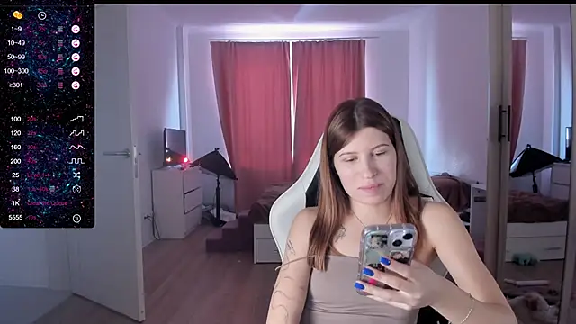 Snapshot of Agnes_Allenn chatting on 02/22/25, 07:34 Agnes Allenn online show from 02/22/25, 07:34