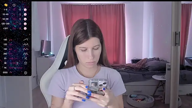 Snapshot of Agnes_Allenn chatting on 03/05/25, 10:55 Agnes Allenn online show from 03/05/25, 10:55