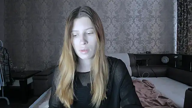 Snapshot of Agnes_Allenn chatting on 09/10/25, 10:15 Agnes Allenn online show from 09/10/25, 10:15