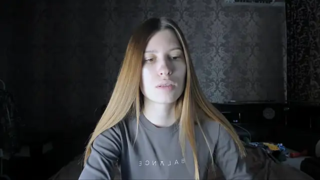 Snapshot of Agnes_Allenn chatting on 09/25/25, 07:12 Agnes Allenn online show from 09/25/25, 07:12