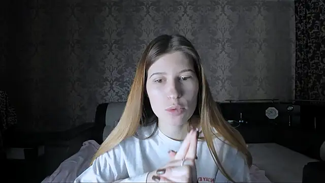 Snapshot of Agnes_Allenn chatting on 10/30/25, 10:16 Agnes Allenn online show from 10/30/25, 10:16