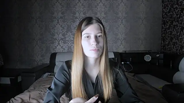 Snapshot of Agnes_Allenn chatting on 11/04/25, 08:35 Agnes Allenn online show from 11/04/25, 08:35