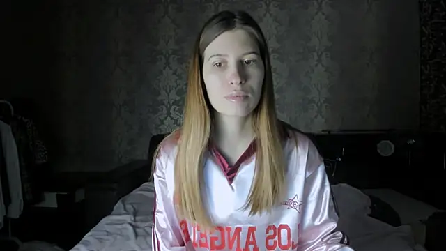 Snapshot of Agnes_Allenn chatting on 12/01/25, 09:14 Agnes Allenn online show from 12/01/25, 09:14