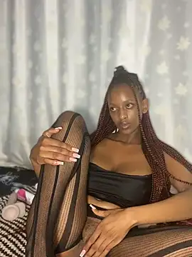 Snapshot of teddy04 chatting on 03/06/25, 01:37 teddy04 online show from 03/06/25, 01:37