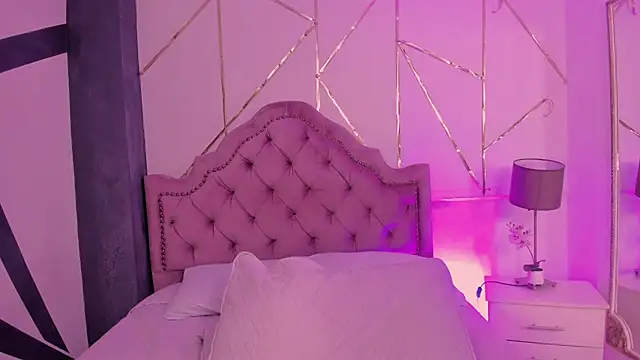 RoseCassie online show from 01/29/25, 07:00