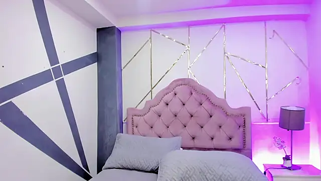 RoseCassie online show from 02/03/25, 07:10