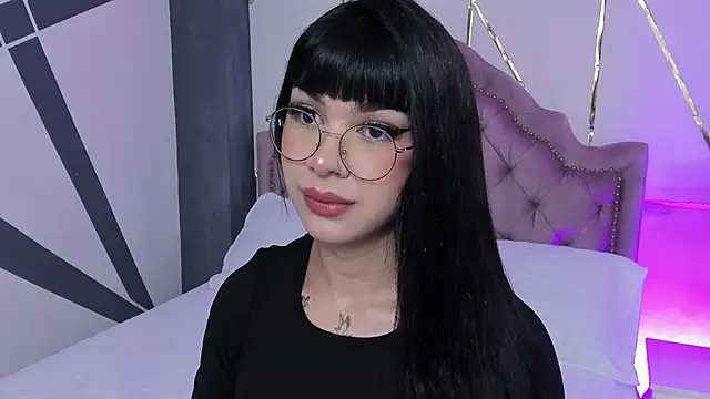 RoseCassie online show from 02/07/25, 01:43