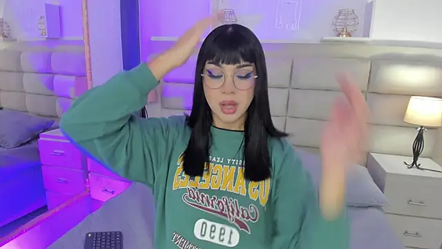 RoseCassie online show from 02/15/25, 12:43