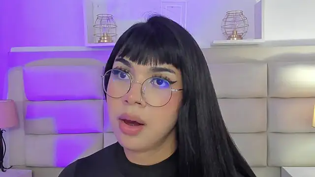 RoseCassie online show from 02/15/25, 06:55