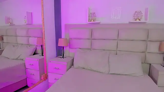 RoseCassie online show from 02/19/25, 12:55