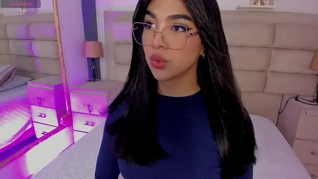 RoseCassie online show from 10/12/25, 01:54