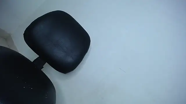 Snapshot of xoxo_06 chatting on 03/21/25, 08:39 xoxo 06 online show from 03/21/25, 08:39