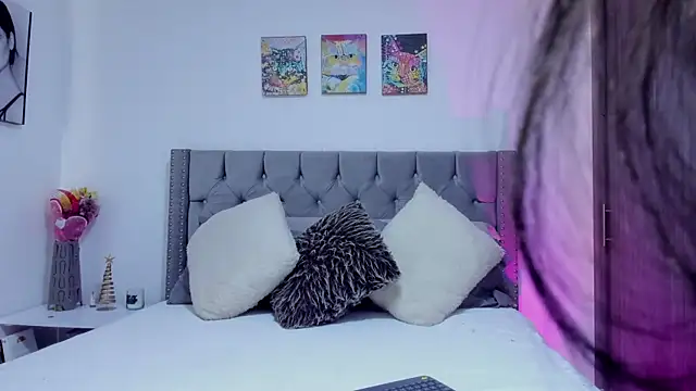 Sara Leblanc online show from 12/22/24, 01:33