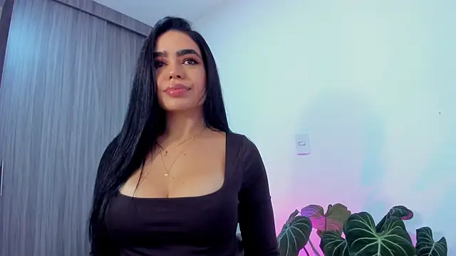 Sara Leblanc online show from 10/01/25, 02:56