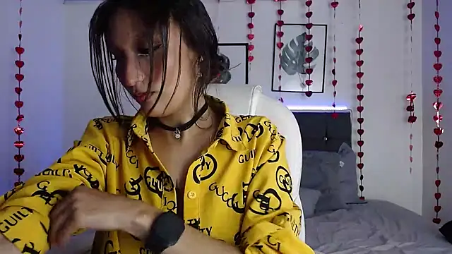 Snapshot of mia_collens chatting on 03/08/25, 03:39 mia collens online show from 03/08/25, 03:39