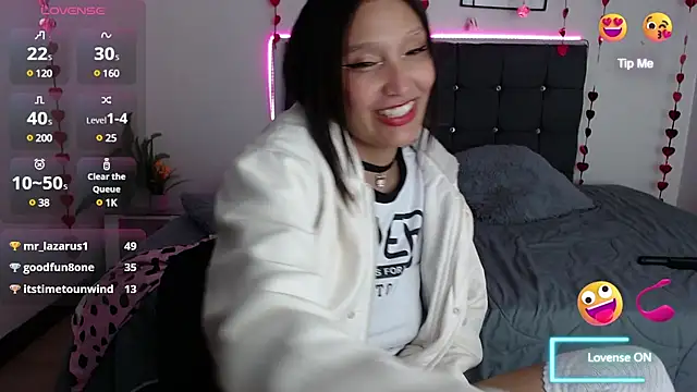 Snapshot of mia_collens chatting on 03/10/25, 06:59 mia collens online show from 03/10/25, 06:59