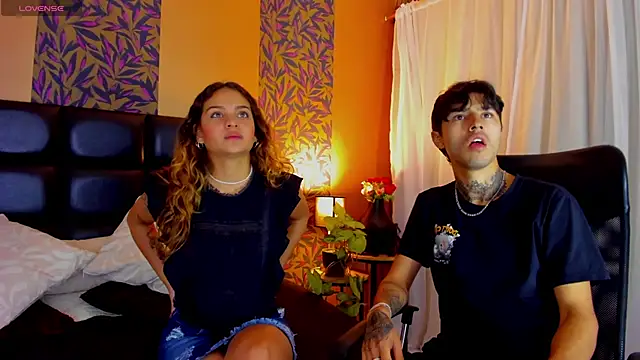 hinata itachi online show from 02/20/25, 03:23