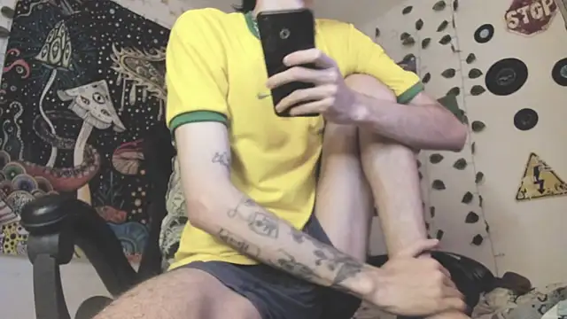 Snapshot of skinny_dann chatting on 06/22/26, 06:38 skinny dann online show from 06/22/26, 06:38