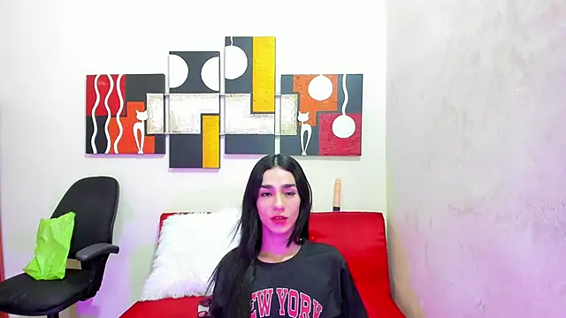 Snapshot of Mariana_16_ chatting on 02/14/25, 08:26 Mariana 16 online show from 02/14/25, 08:26