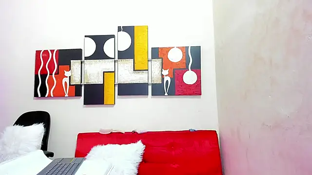 Snapshot of Mariana_16_ chatting on 02/14/25, 11:31 Mariana 16 online show from 02/14/25, 11:31