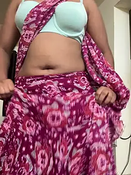 priyadevi17 online show from 12/20/24, 07:50