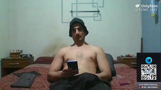 Snapshot of italianbighorse22 chatting on 11/28/25, 05:54 italianbighorse22 online show from 11/28/25, 05:54